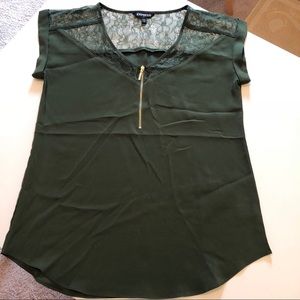 Express Lace Gramercy Tee, Deep Green, Sz M